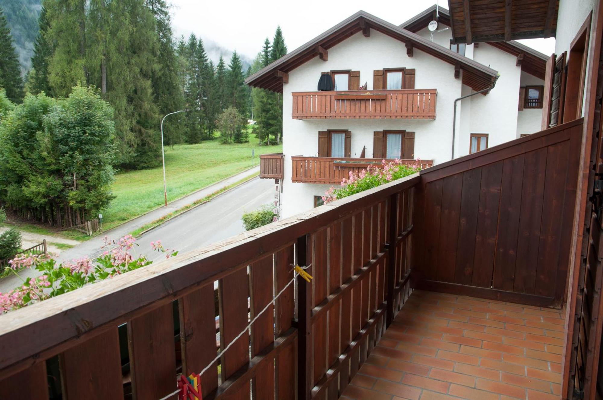 Bed and Breakfast Garni Mariolina Falcade Exteriér fotografie
